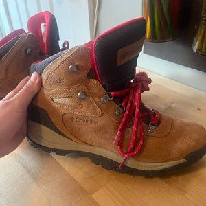 Women’s Newton Ridge™ Plus Waterproof Amped Hiking Boot